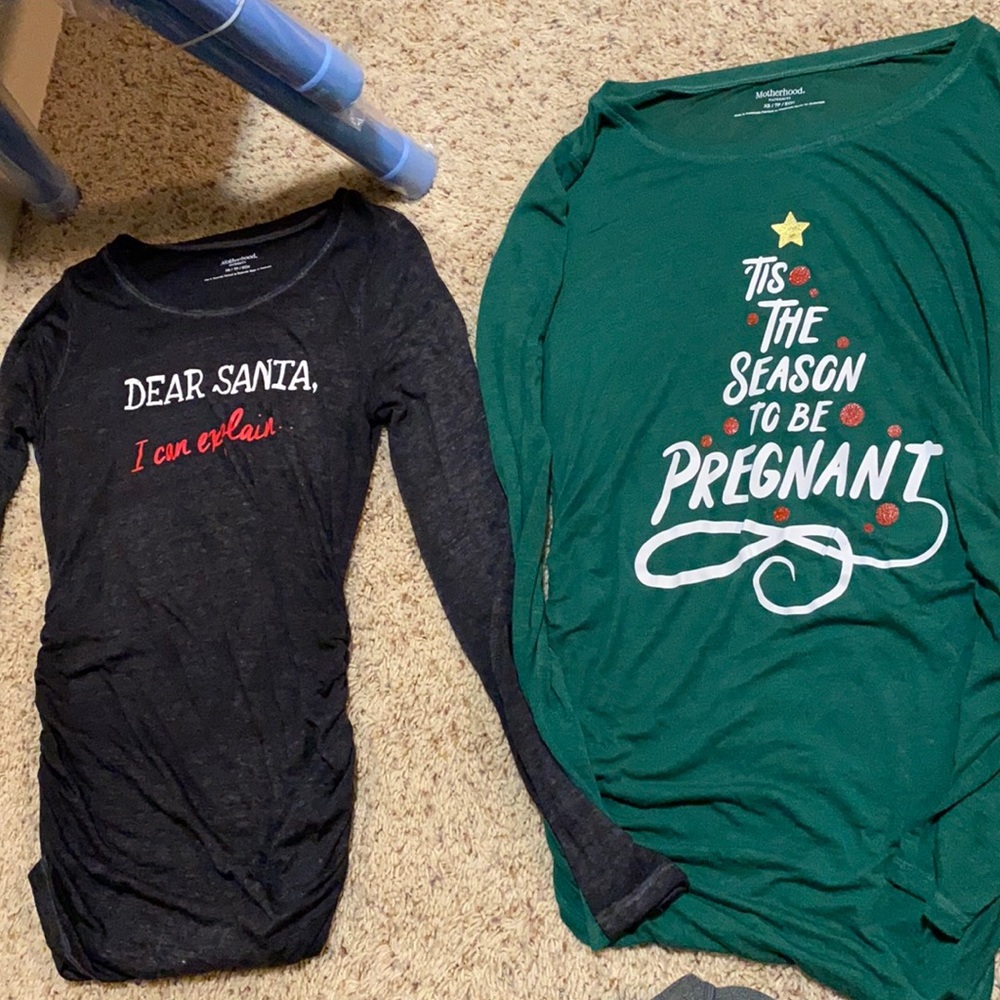 New Two pack Xmas maternity graphic long-sleeved tees with super cute sayings!